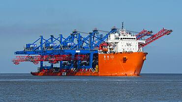 Three additional remote-controlled container gantry cranes for CTA