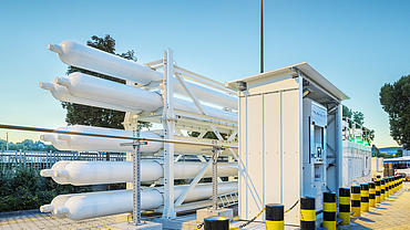 HHLA und Linde Engineering bauen Wasserstofftankstelle