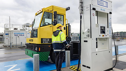 Hydrogen refuelling station at HHLA Container Terminal Tollerort
